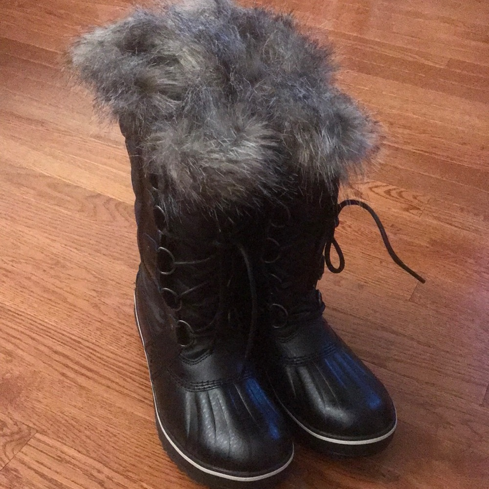 NWT Sorel Size 8 Women Faux Fur Snow Boots Waterproof
